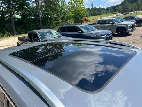 Used 2025 Volkswagen Atlas SEL Premium R-Line AWD/4WD image 6