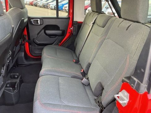 Certified 2024 Jeep Wrangler Unlimited Rubicon w/ Convenience Group image 25