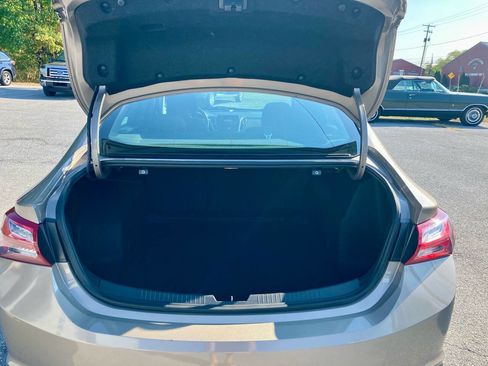 Used 2022 Chevrolet Malibu LT image 7