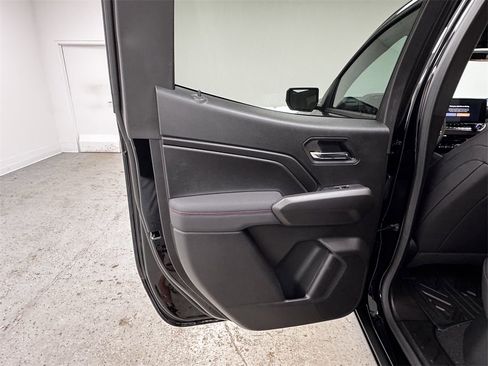 New 2026 Chevrolet Colorado Z71 w/ Technology Package image 11