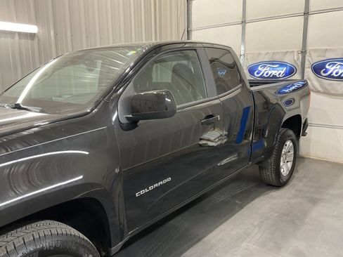 Used 2022 Chevrolet Colorado LT w/ Fleet Safety Package image 5