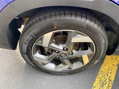 Used 2023 Hyundai Venue SEL FWD image 34