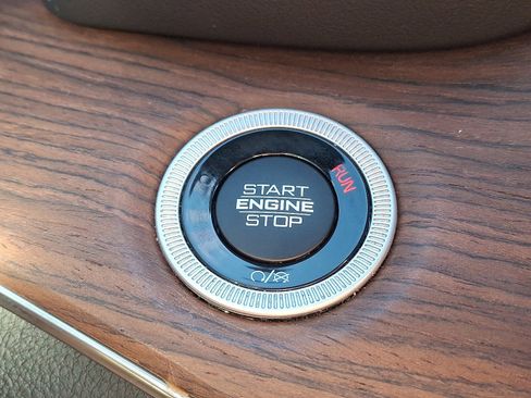 Used 2023 Jeep Grand Cherokee L Summit w/ Advanced Protech Group IV image 24