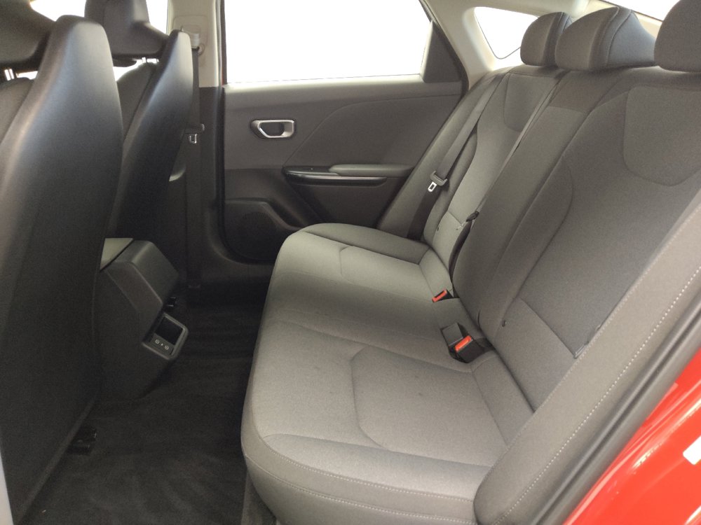 Used 2025 Kia K4 FWD image 18