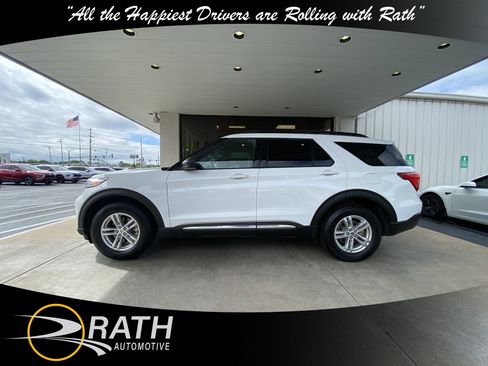 Used 2022 Ford Explorer XLT AWD/4WD image 9