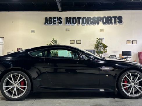 Used 2010 Aston Martin V8 Vantage Coupe image 4