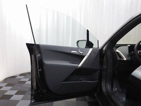 New 2026 BMW iX xDrive45 image 4