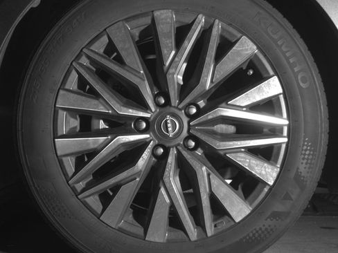 Used 2025 Nissan Altima 2.5 SV image 12