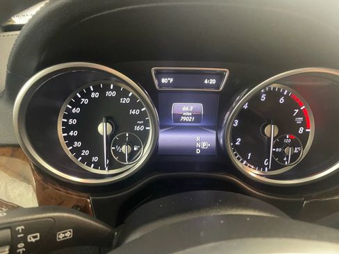 Used 2015 Mercedes-Benz GL 450 4MATIC image 25