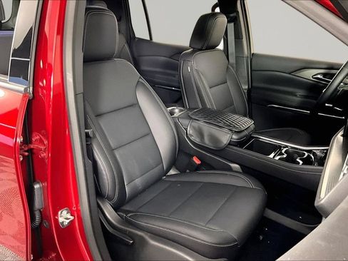 Used 2026 Chevrolet Traverse LT w/ Driver Confidence Package FWD image 27