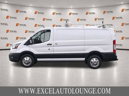 Used 2022 Ford Transit 250 Low Roof AWD image 2