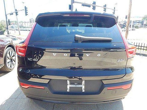 New 2026 Volvo XC40 B5 Plus w/ Protection Package Premier AWD/4WD image 7