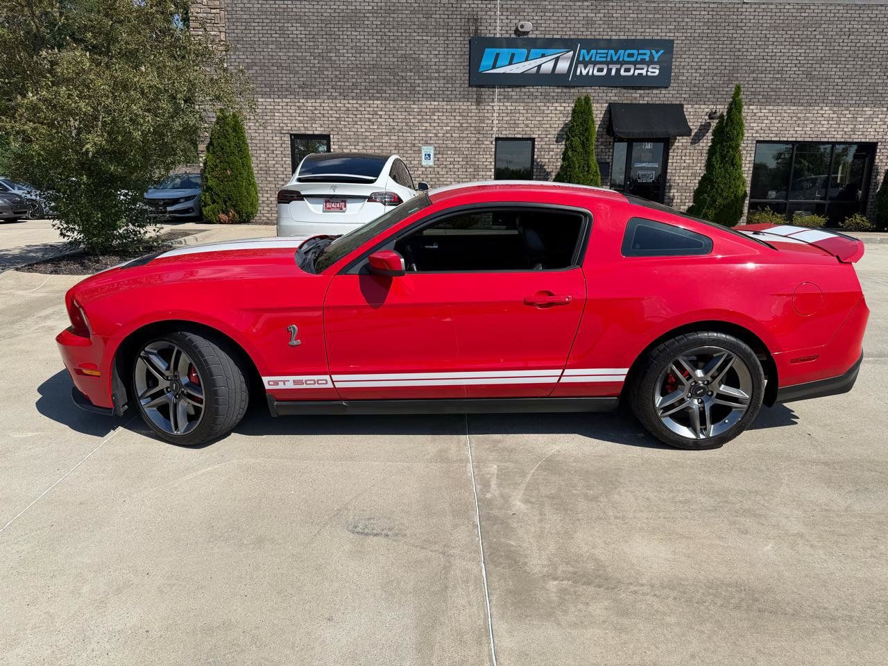 Used 2010 Ford Mustang Shelby GT500 RWD image 7
