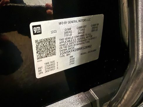 Used 2024 Chevrolet Suburban Premier AWD/4WD image 53