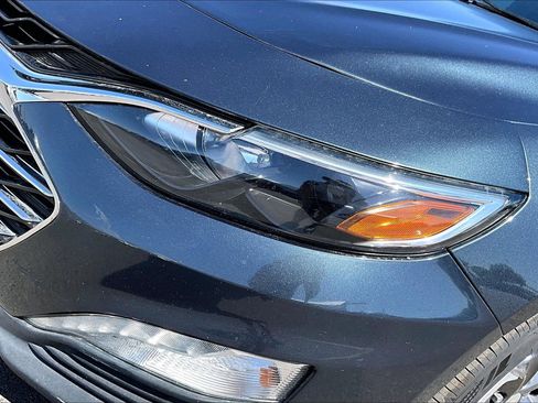 Used 2020 Chevrolet Malibu LT FWD image 27