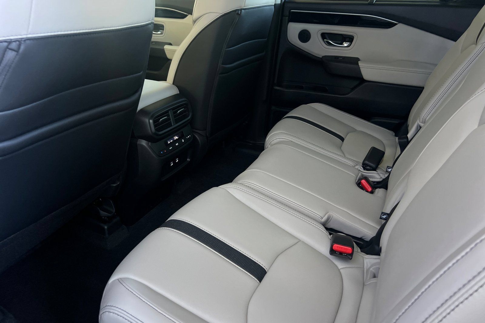 New 2026 Honda Pilot EX-L image 9