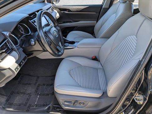 Used 2020 Toyota Camry SE image 16
