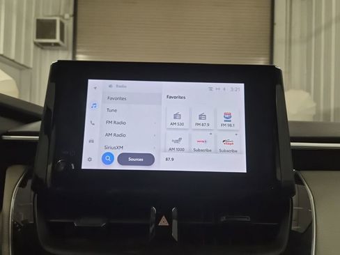 Used 2023 Toyota Corolla LE image 27