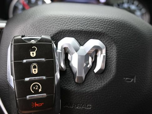 Used 2022 RAM 1500 Big Horn AWD/4WD image 44
