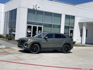 New 2026 Volkswagen Atlas Cross Sport SE FWD video 1