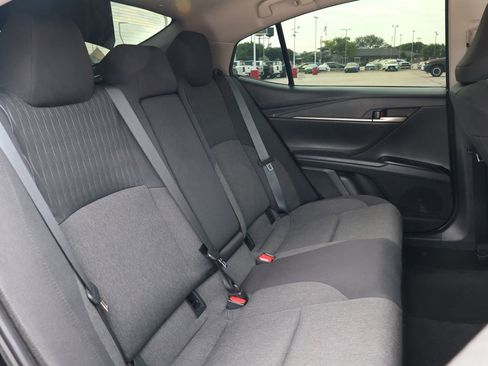 Used 2025 Toyota Camry LE FWD image 31