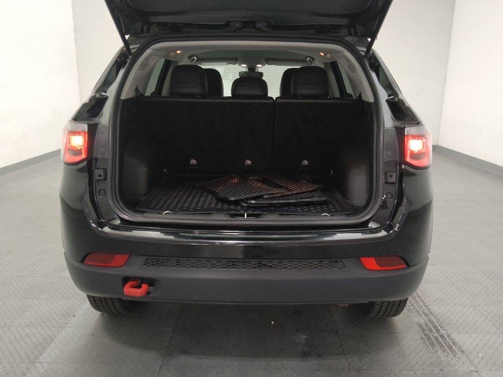 Used 2018 Jeep Compass Trailhawk AWD/4WD image 29