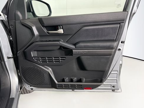Used 2025 Toyota Tacoma TRD Sport RWD image 30