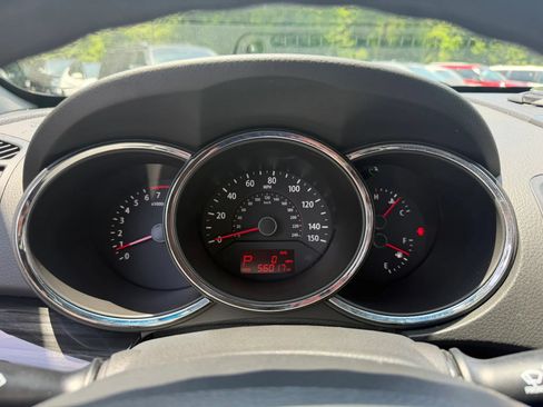 Used 2013 Kia Sorento LX w/ Convenience Pkg FWD image 11
