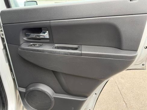 Used 2012 Jeep Liberty Sport image 14