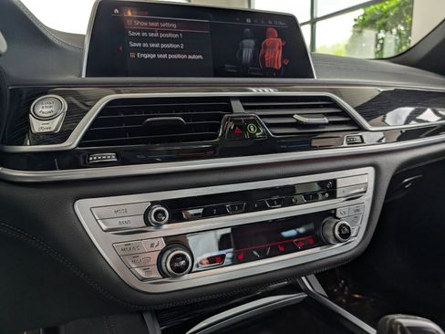 Used 2022 BMW 740i xDrive w/ M Sport Package AWD/4WD image 23