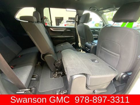 Certified 2025 GMC Acadia Elevation AWD/4WD image 31