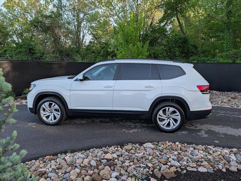 Used 2023 Volkswagen Atlas SE AWD/4WD image 2
