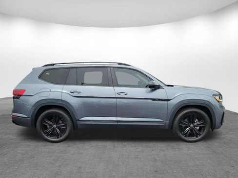 Used 2023 Volkswagen Atlas SEL R-Line AWD/4WD image 4