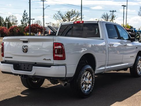 Used 2024 RAM 2500 Laramie AWD/4WD image 9
