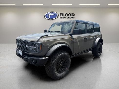New 2026 Ford Bronco Badlands w/ Sasquatch Package AWD/4WD image 3