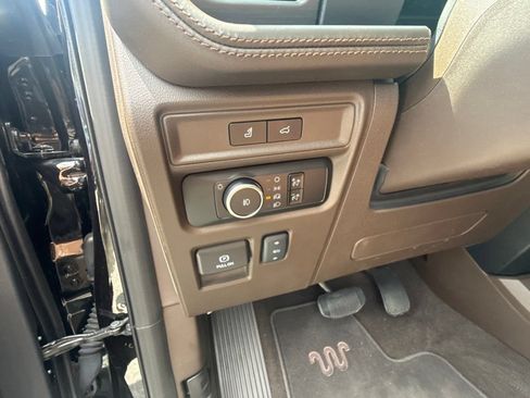 Used 2024 Ford Expedition Max King Ranch RWD image 16