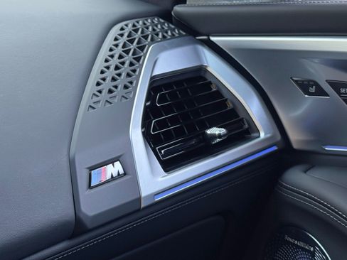 Used 2024 BMW XM AWD/4WD image 39