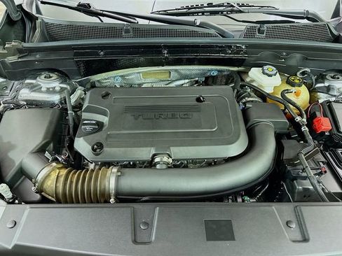 Used 2022 Buick Envision Avenir w/ Technology Package II image 32