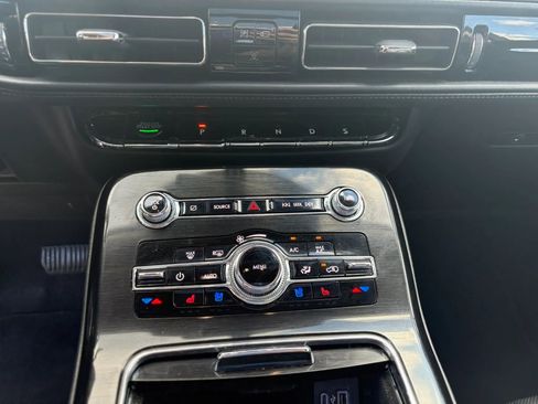 Used 2022 Lincoln Nautilus Reserve w/ Equipment Group 201A image 28