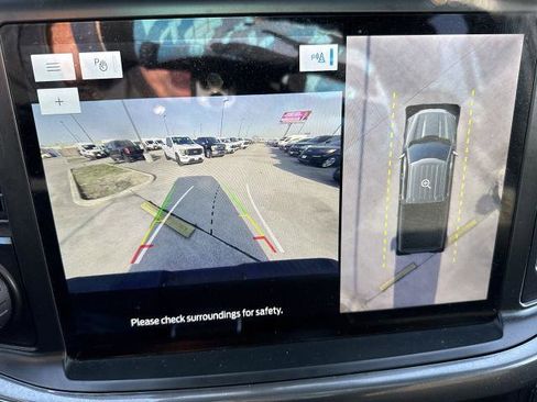 Certified 2022 Ford F150 XLT w/ Equipment Group 302A High image 27