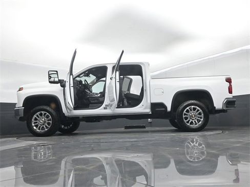 Used 2024 Chevrolet Silverado 2500 LTZ w/ LTZ Plus Package image 73