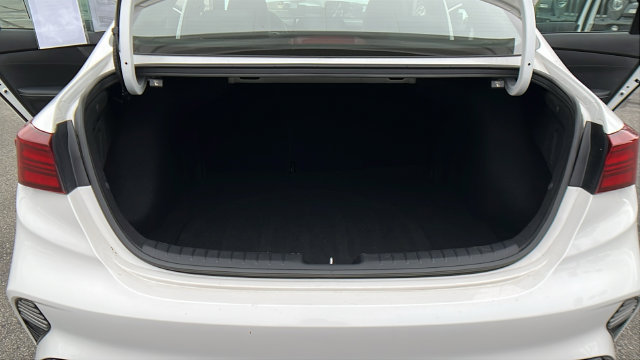 Used 2023 Kia Forte GT-Line w/ GT-Line Technology Package FWD image 16