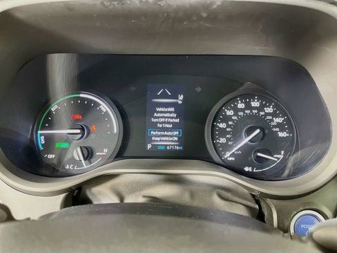 Used 2023 Toyota Sienna XLE AWD/4WD image 18