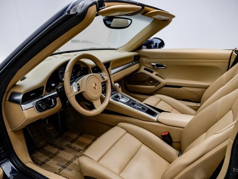 Used 2015 Porsche 911 Carrera S image 38