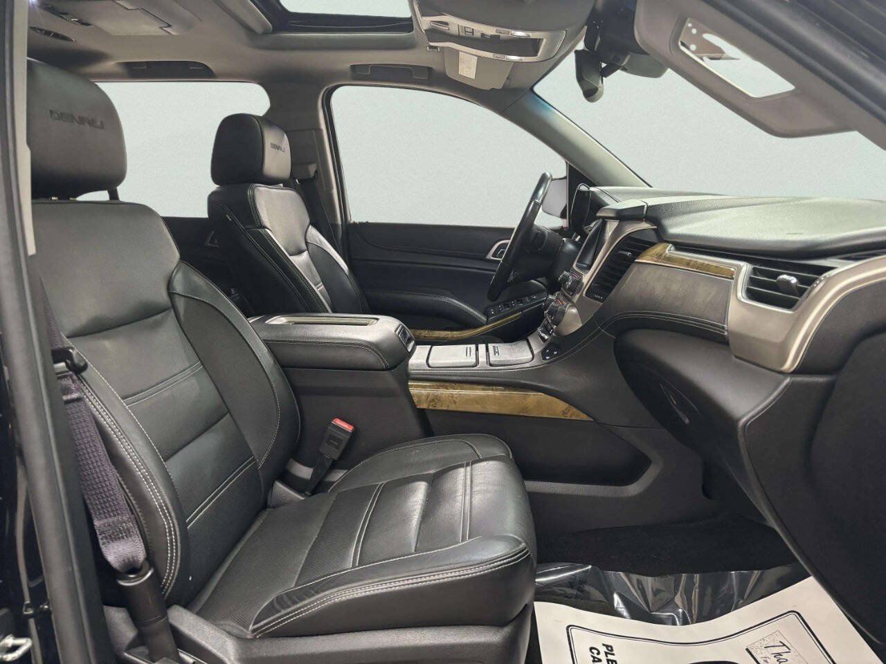 Used 2016 GMC Yukon Denali w/ Open Road Package AWD/4WD image 25