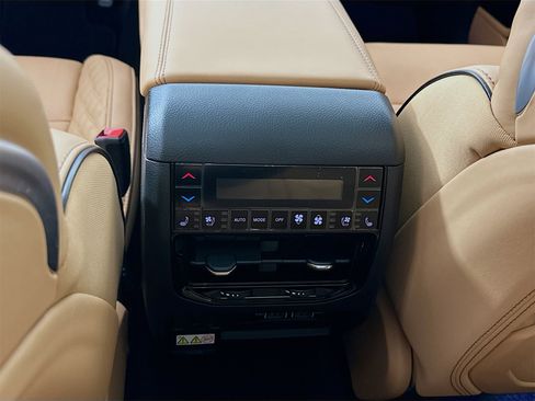 Used 2025 Jeep Grand Cherokee Summit image 28