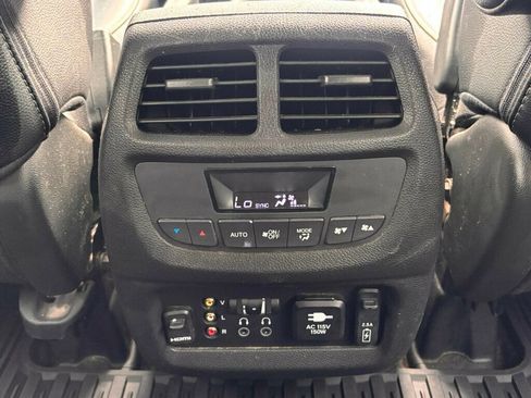 Used 2017 Honda Pilot Touring image 27