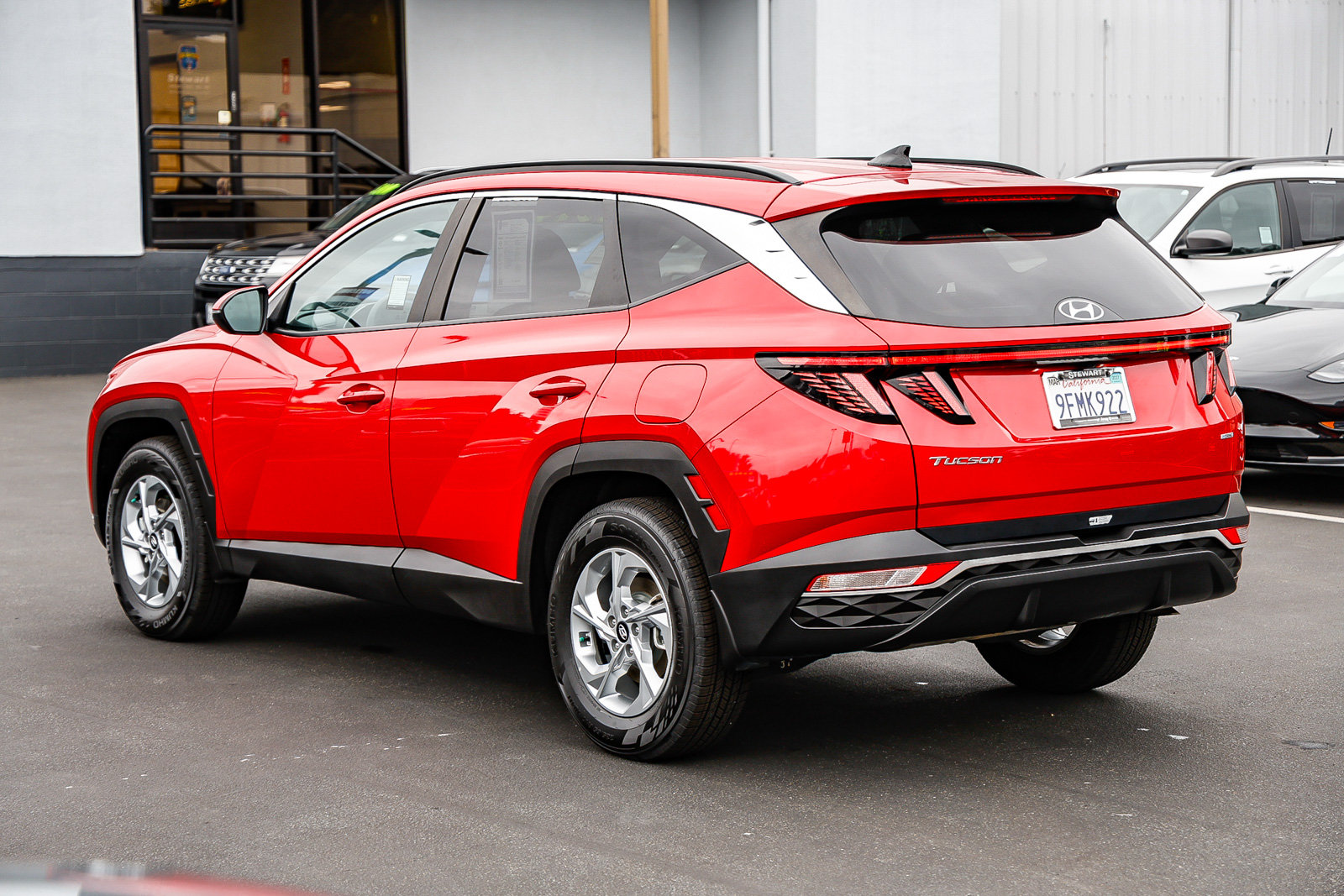 Used 2023 Hyundai Tucson SEL w/ Cargo Package AWD/4WD image 15
