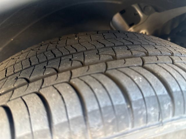 Certified 2026 Hyundai Venue SEL FWD image 28