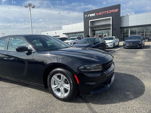 Used 2023 Dodge Charger SXT w/ Cold Weather Package image 2